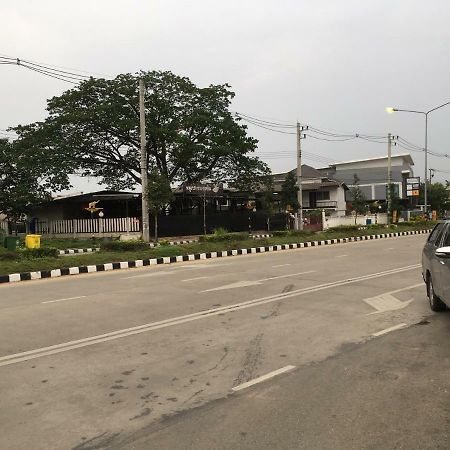 Отель Baan Kaewta Чиангмай Экстерьер фото